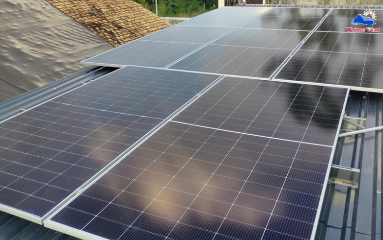 Điện Mặt Trời Hybrid 5kW Lưu Trữ 8kWh HiTHIUM HeroEE AIO Tại Tân ninh - Tây Ninh